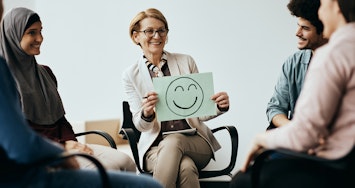 Pós-Graduação em Psicologia Positiva e Bem - Estar Pós-Graduação em Psicologia Positiva e Bem - Estar