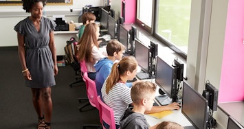 Pós-Graduação em Tutoria em Educação a Distância Pós-Graduação em Tutoria em Educação a Distância