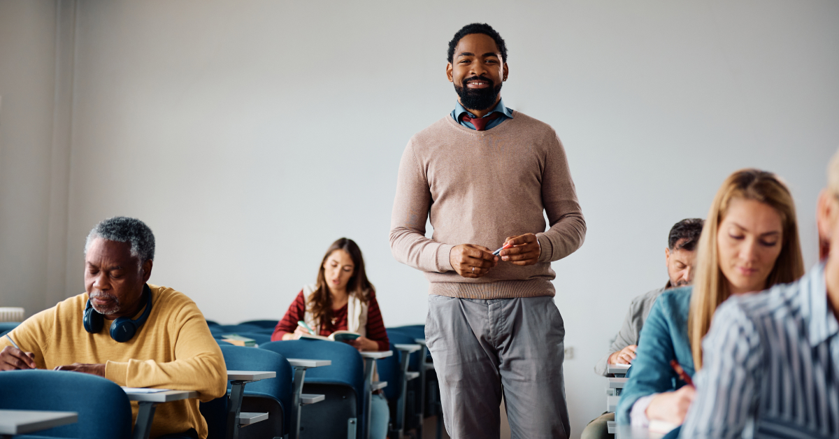 Pós-Graduação em Docência em Educação de Jovens e Adultos